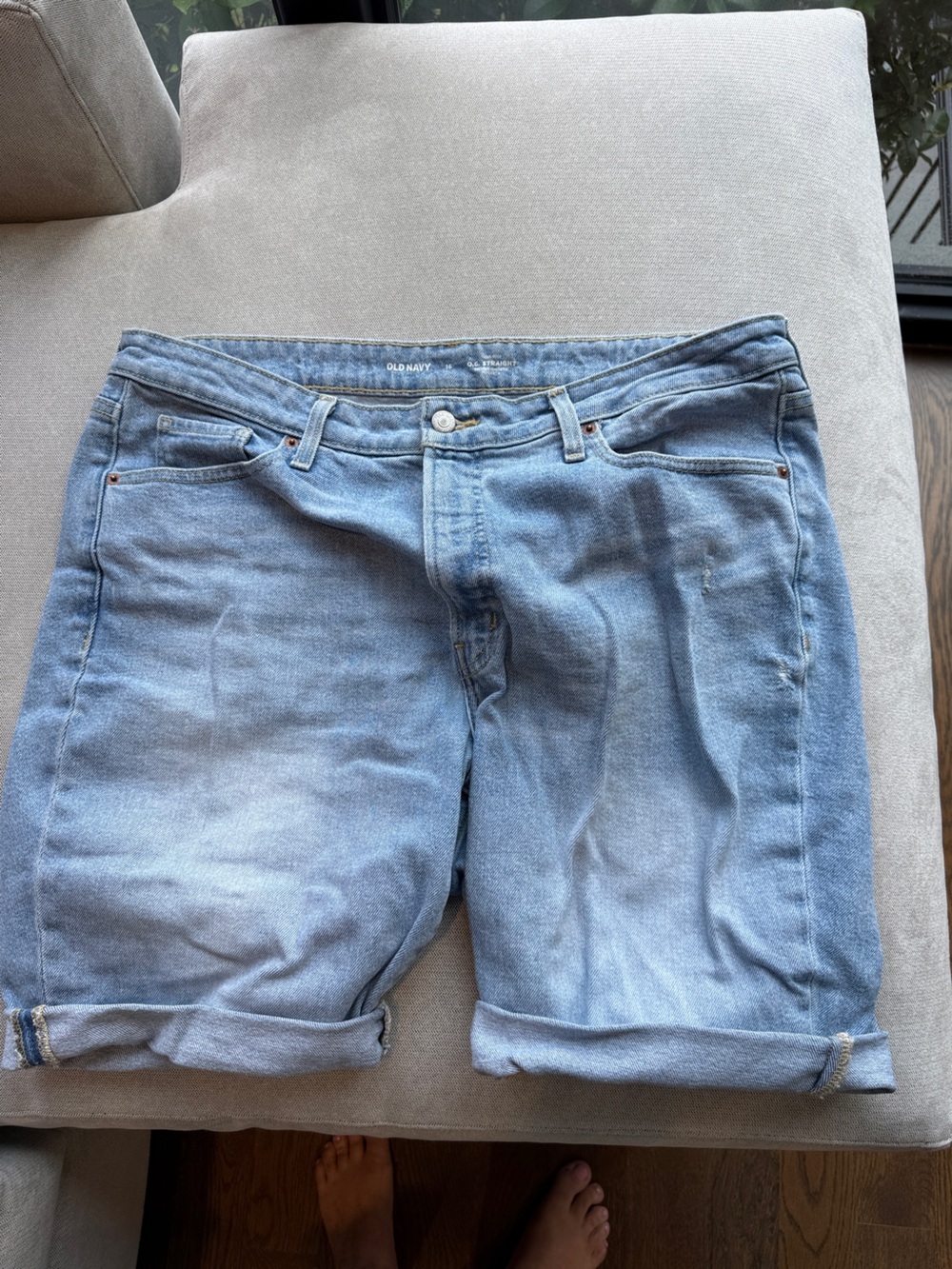 Old Navy Light Wash Denim Cutoff Shorts 16
